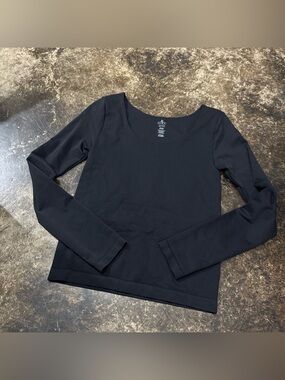 Buckle Black Long-Sleeve Scoop Neck Top